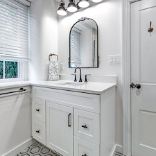250-Year-Old Farmhouse Undergoes Amazing Bathroom Renovation